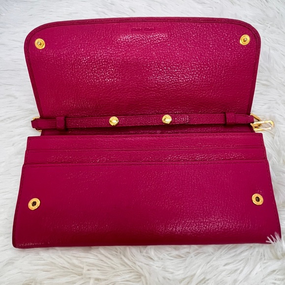 Miu Miu wallet on chain Peonia Pink leather - Picture 4 of 12
